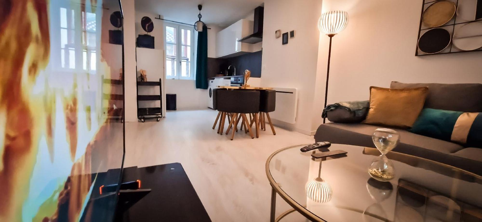 L'Art Deco 3 Etoiles Wifi, Netflix, Disney, Coeur De Bastide Villefranche-de-Rouergue Kültér fotó